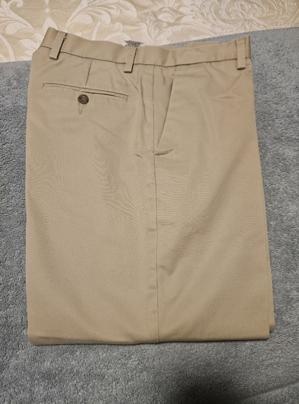 Classic Dockers Khaki Dress Pants - 34x29 Beige
